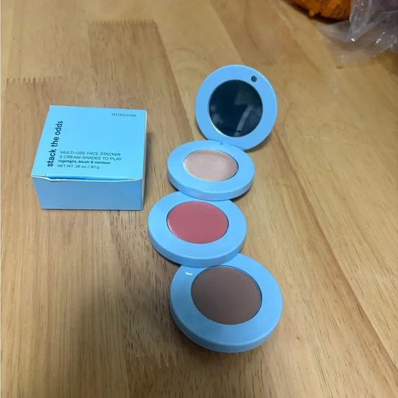 Alleyoop Stack the Odds 3-in-1 Cream Shades in SUNKISSED, BNIB, New, Retail $40 - Picture 2 of 12